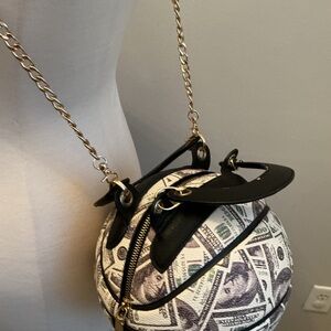 Stylish Black and White  money basket ball bag